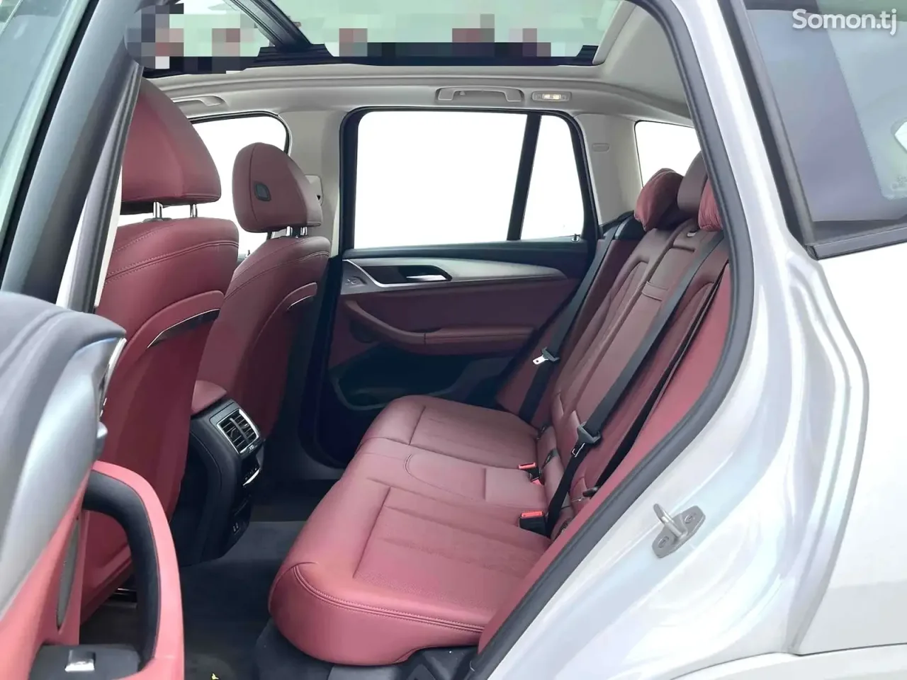 BMW iX 2025 · AT