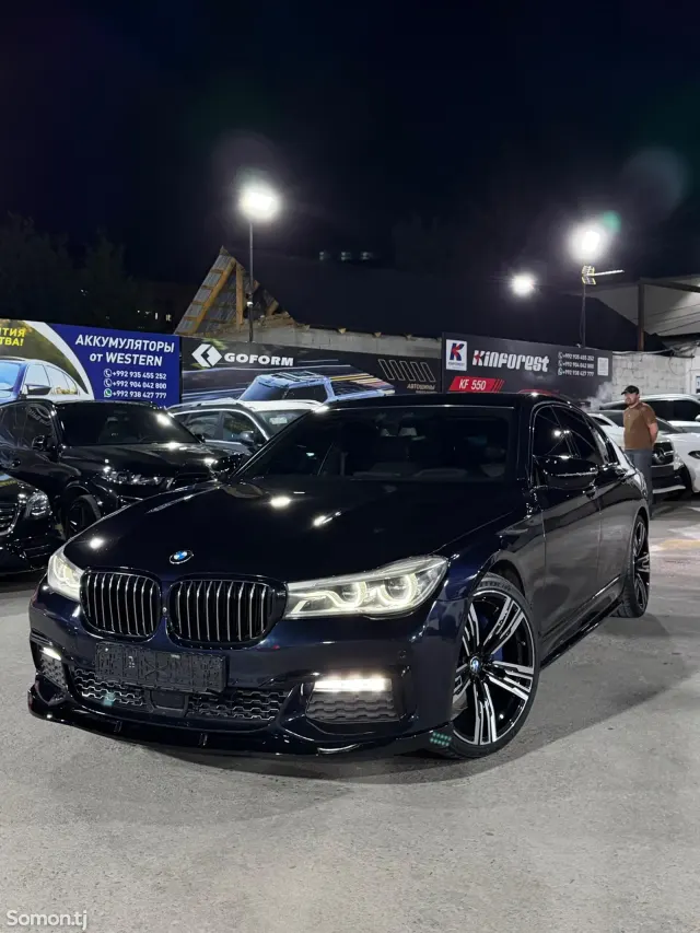BMW 7 series 2018 · 4.4 AT