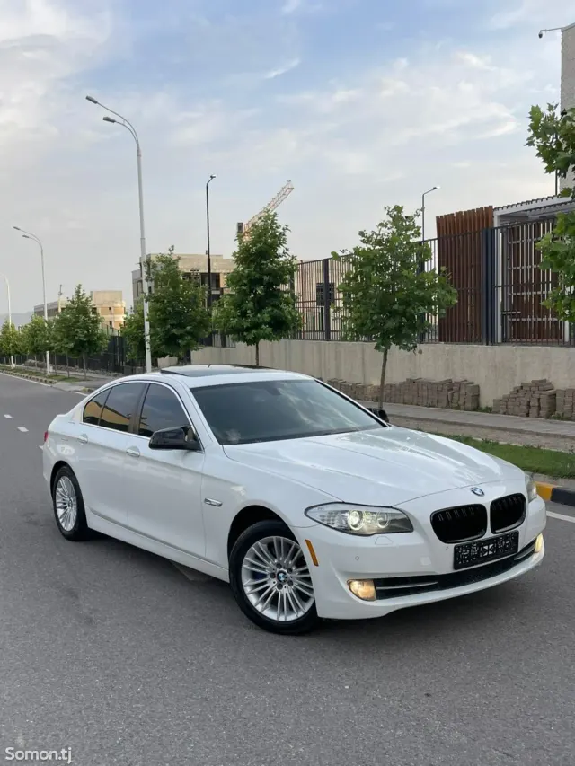 BMW 5 series 2014 · 2.0 AT