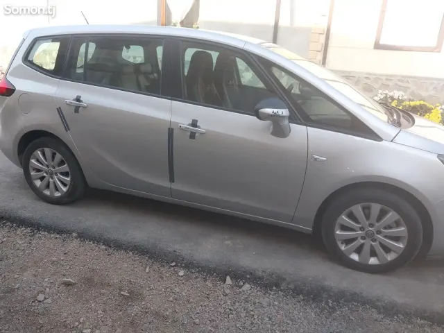 Opel Zafira 2014 · 1.9 AT