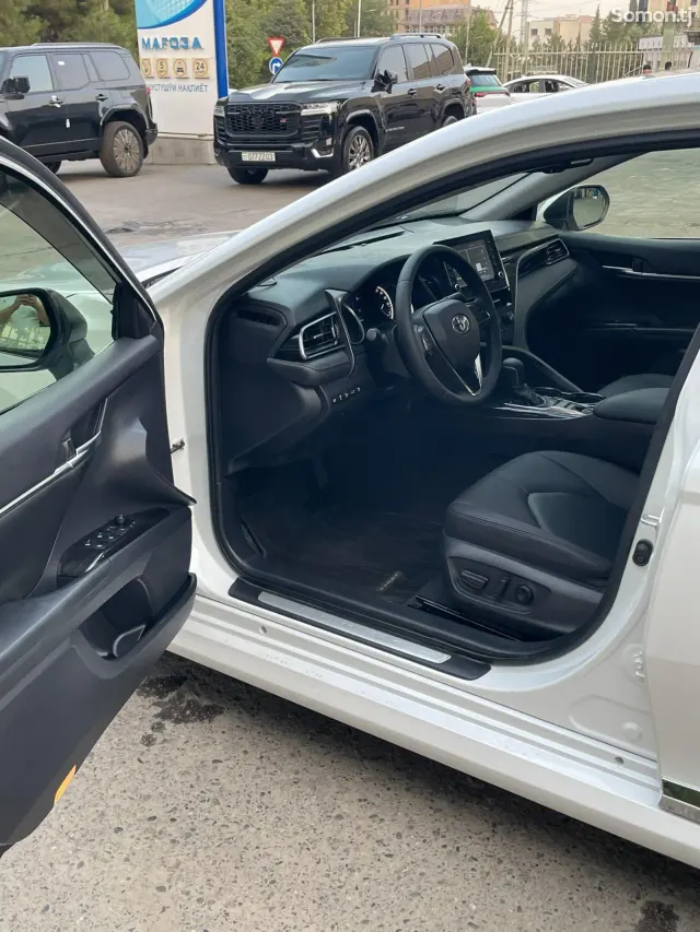 Toyota Camry 2018 · 2.5 AT