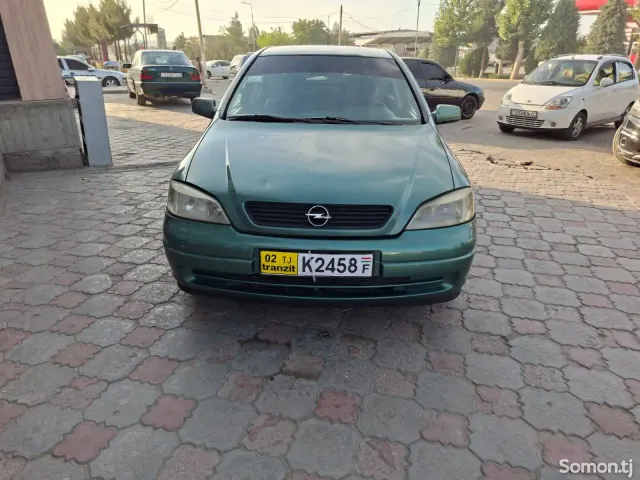 Opel Astra G 1999 · 1.6 MT