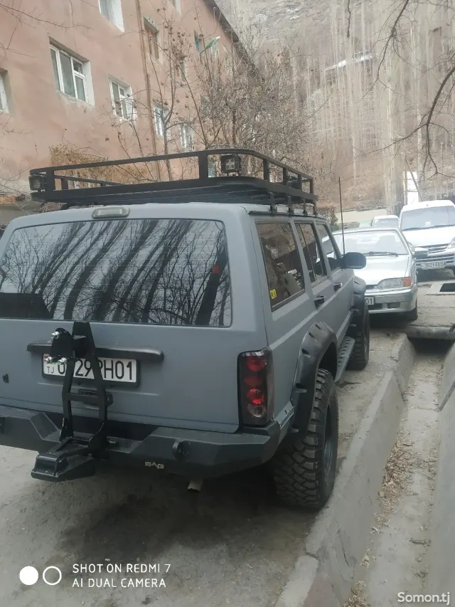 Jeep Grand Cherokee 1999 · 3.5 AT