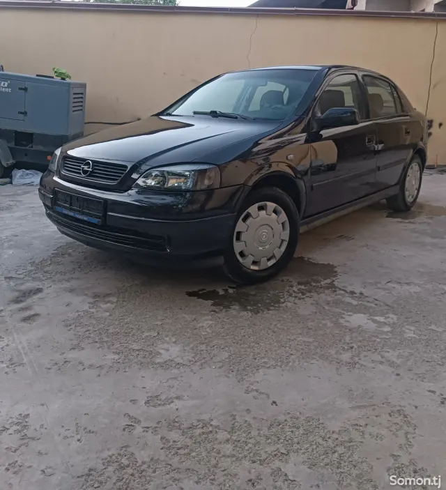 Opel Astra G 1999 · 1.6 MT