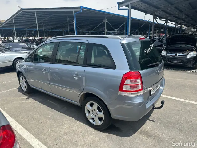 Opel Zafira 2008 · 1.8 MT