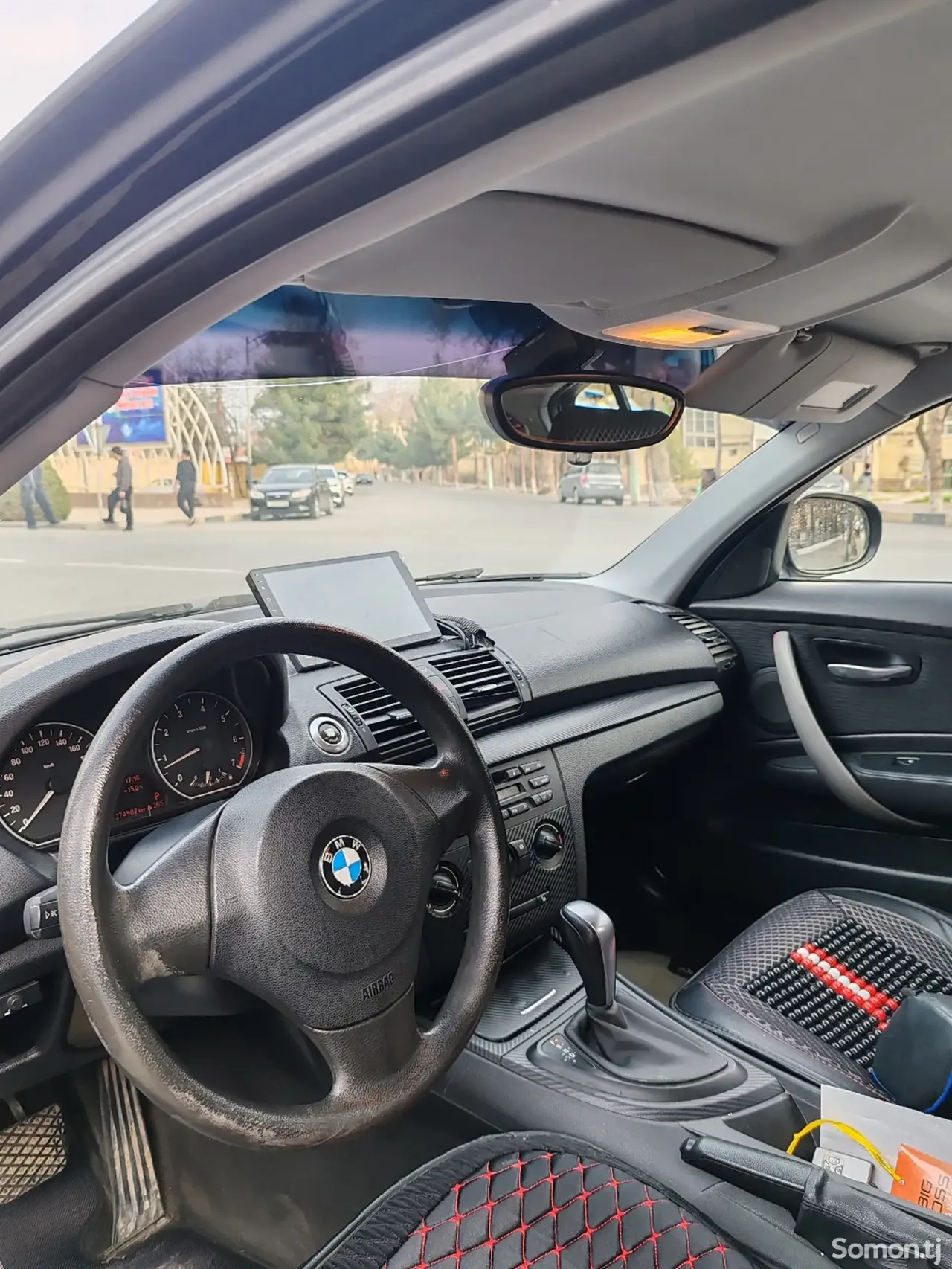 BMW 1 series 2010 · 1.6 AT