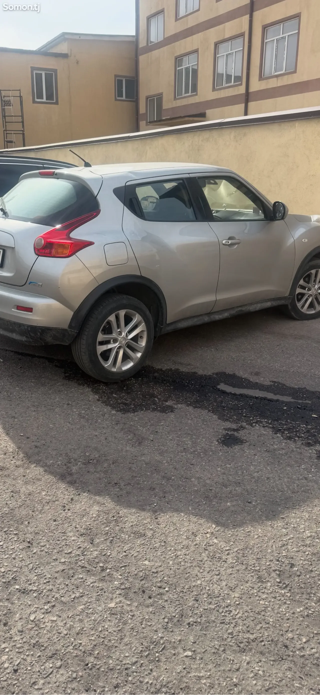 Nissan Juke 2012 · 1.6 AT