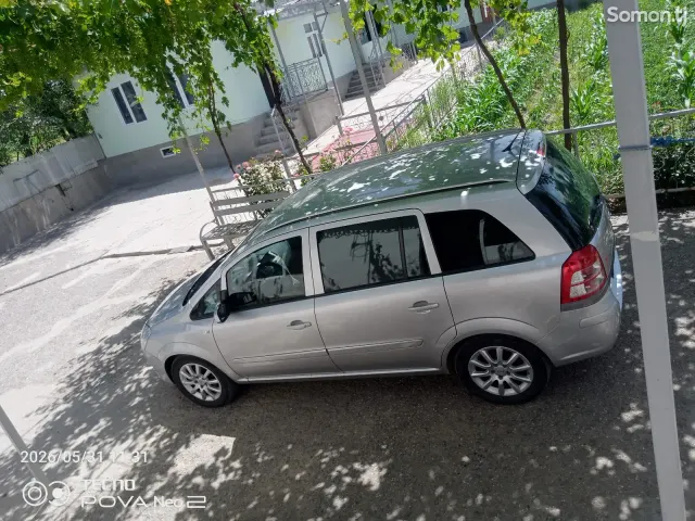 Opel Zafira 2008 · 1.8 MT