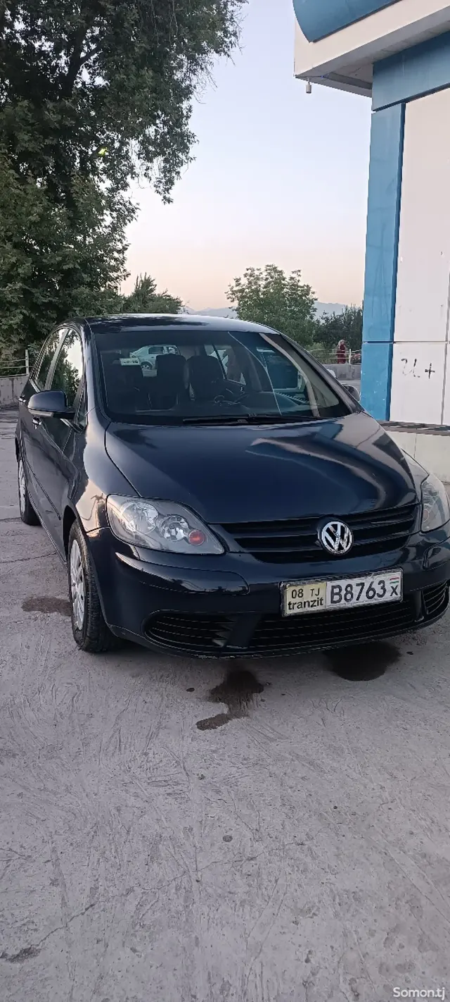 Volkswagen Golf 2006 · 1.4 MT