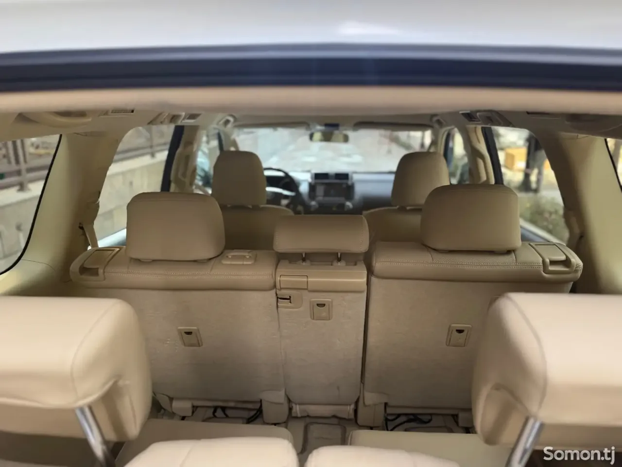 Toyota Land Cruiser Prado 2015 · 4.0 AT
