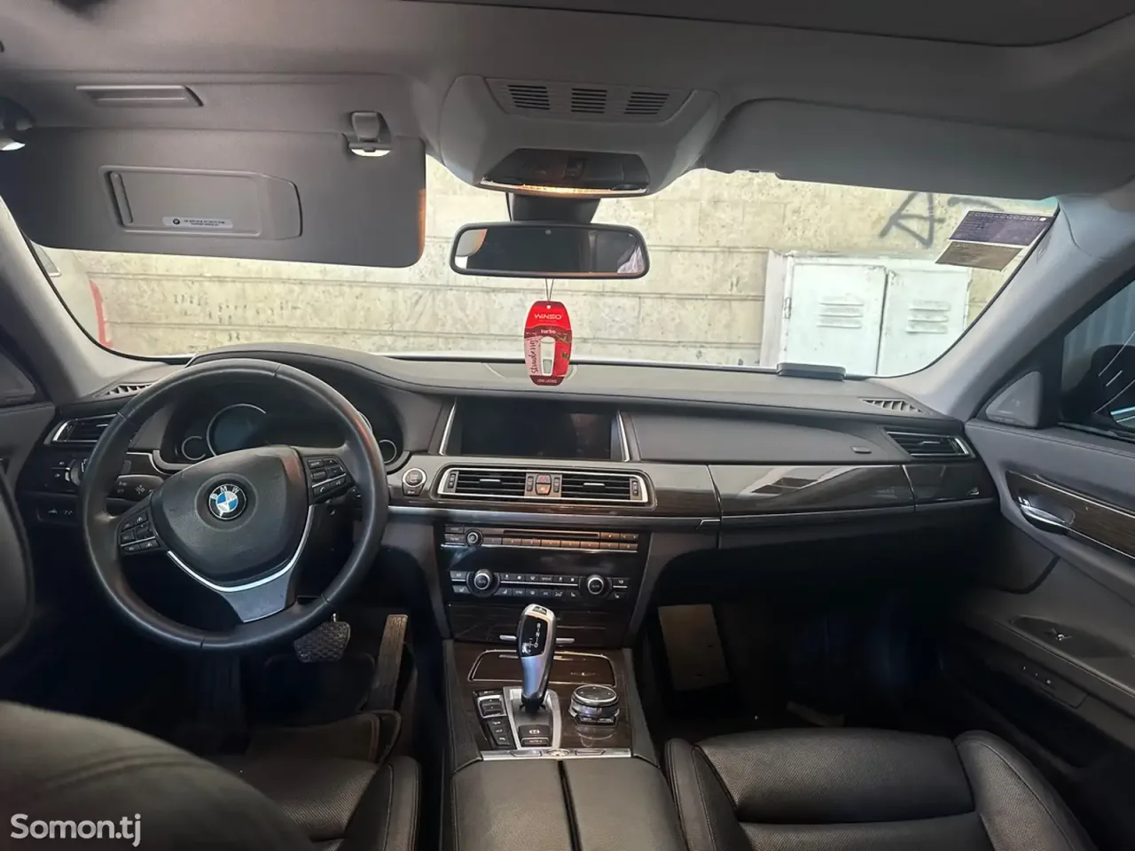 BMW 7 series 2015 · 4.0 AT