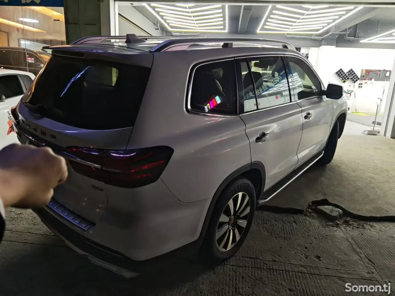 Roewe RX8 2018 · 2.0 AT