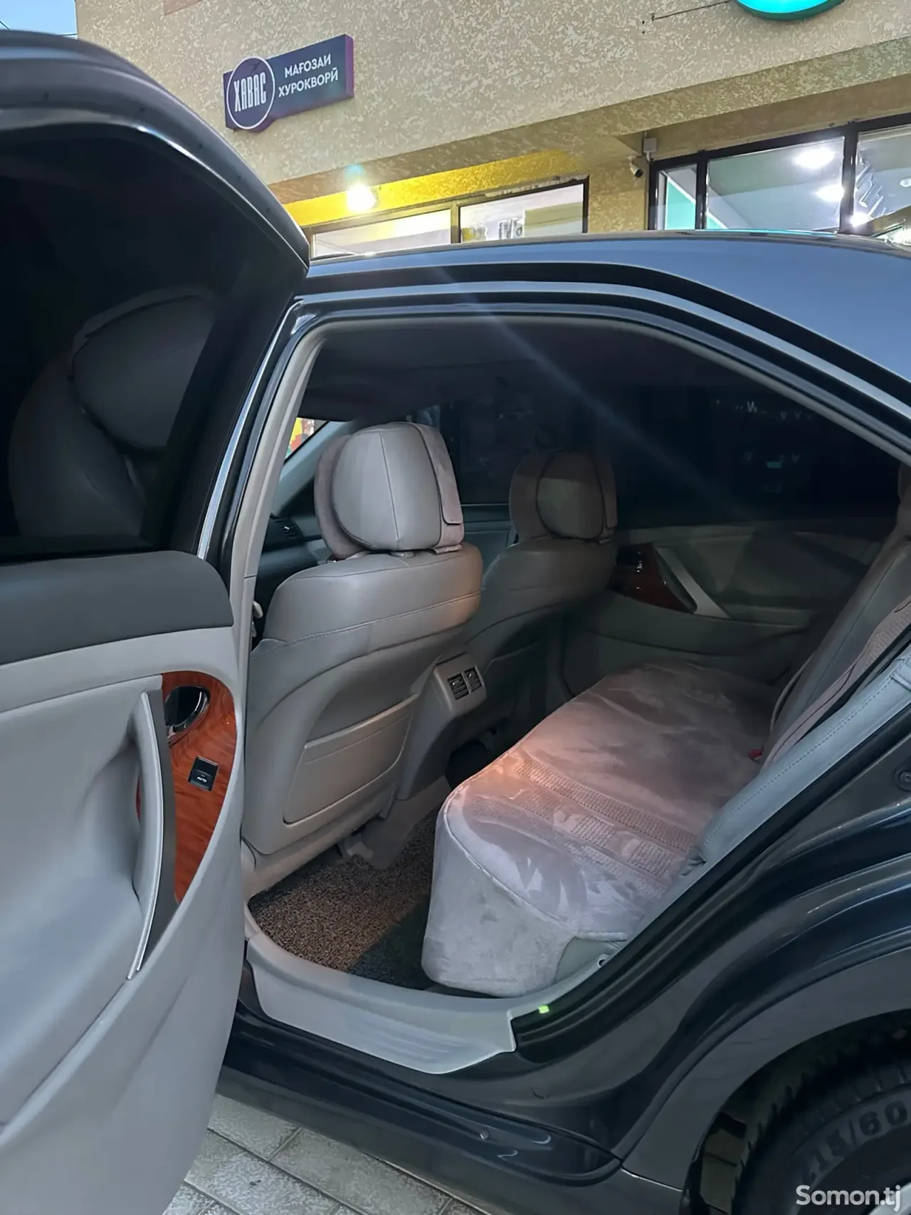 Toyota Camry 2010 · 2.5 AT