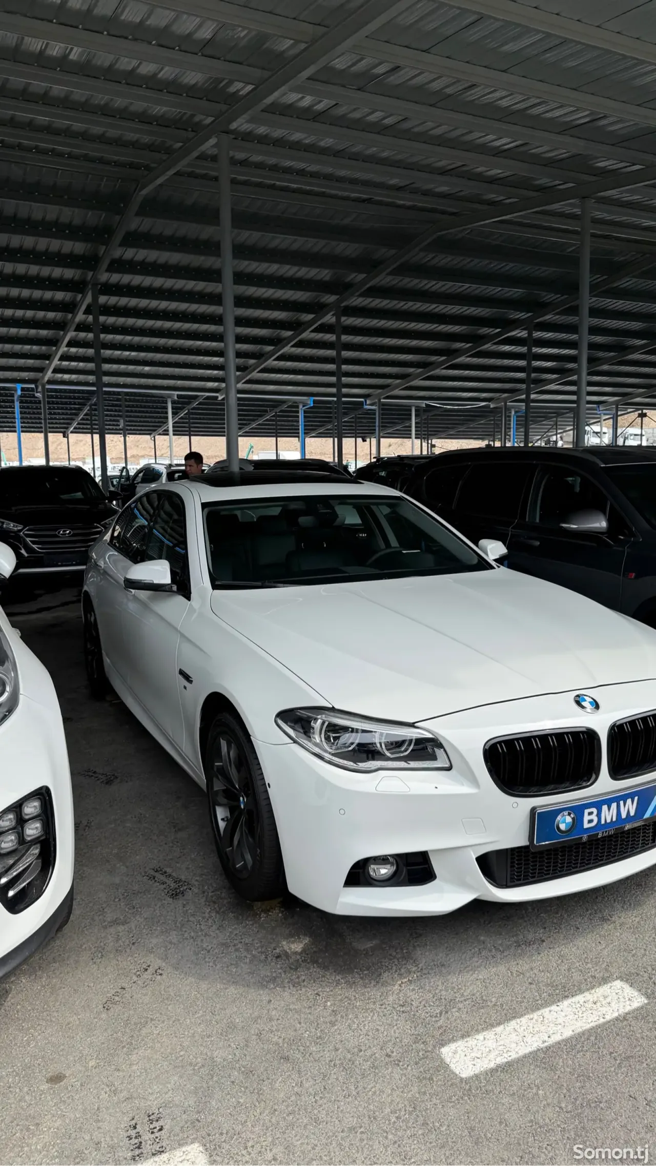 BMW 5 series 2015 · 2.0 AT