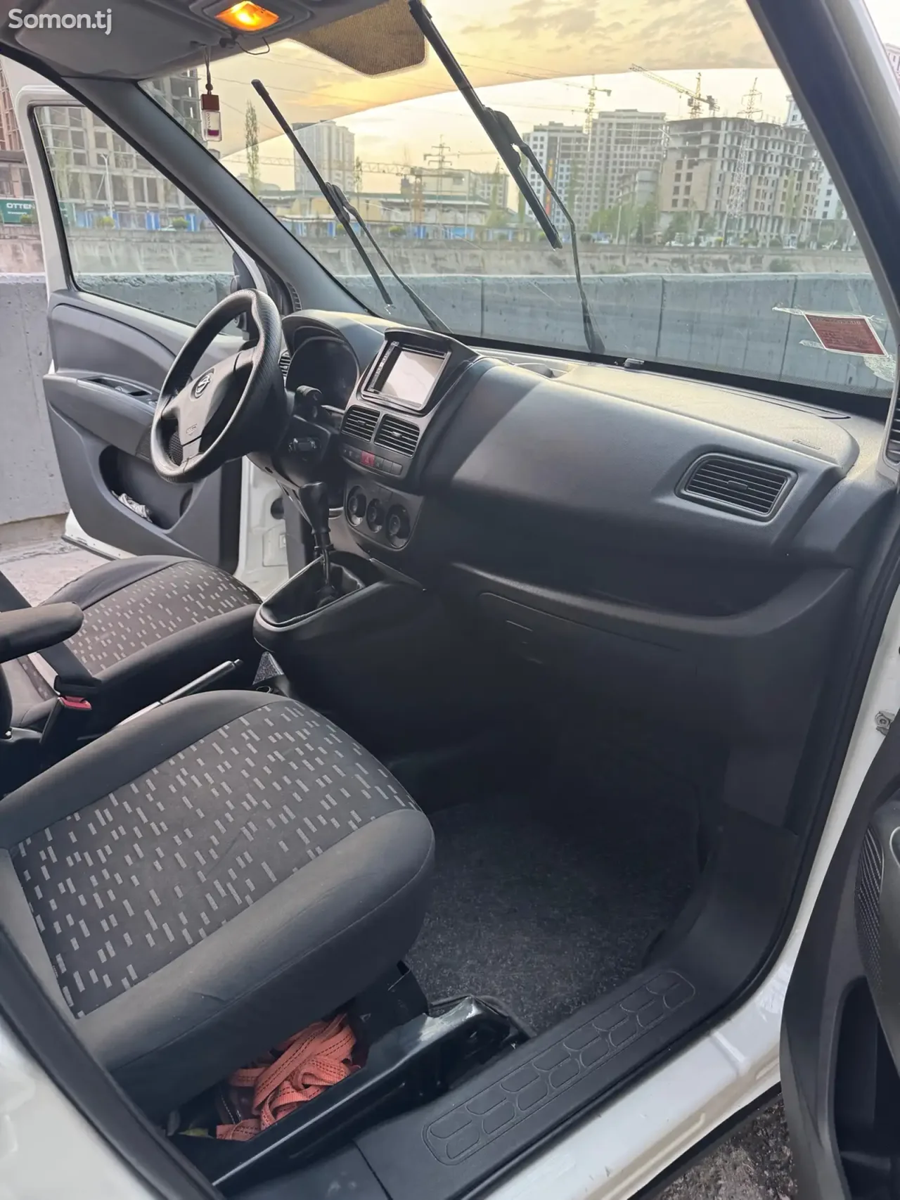 Opel Combo 2015 · 1.5 MT
