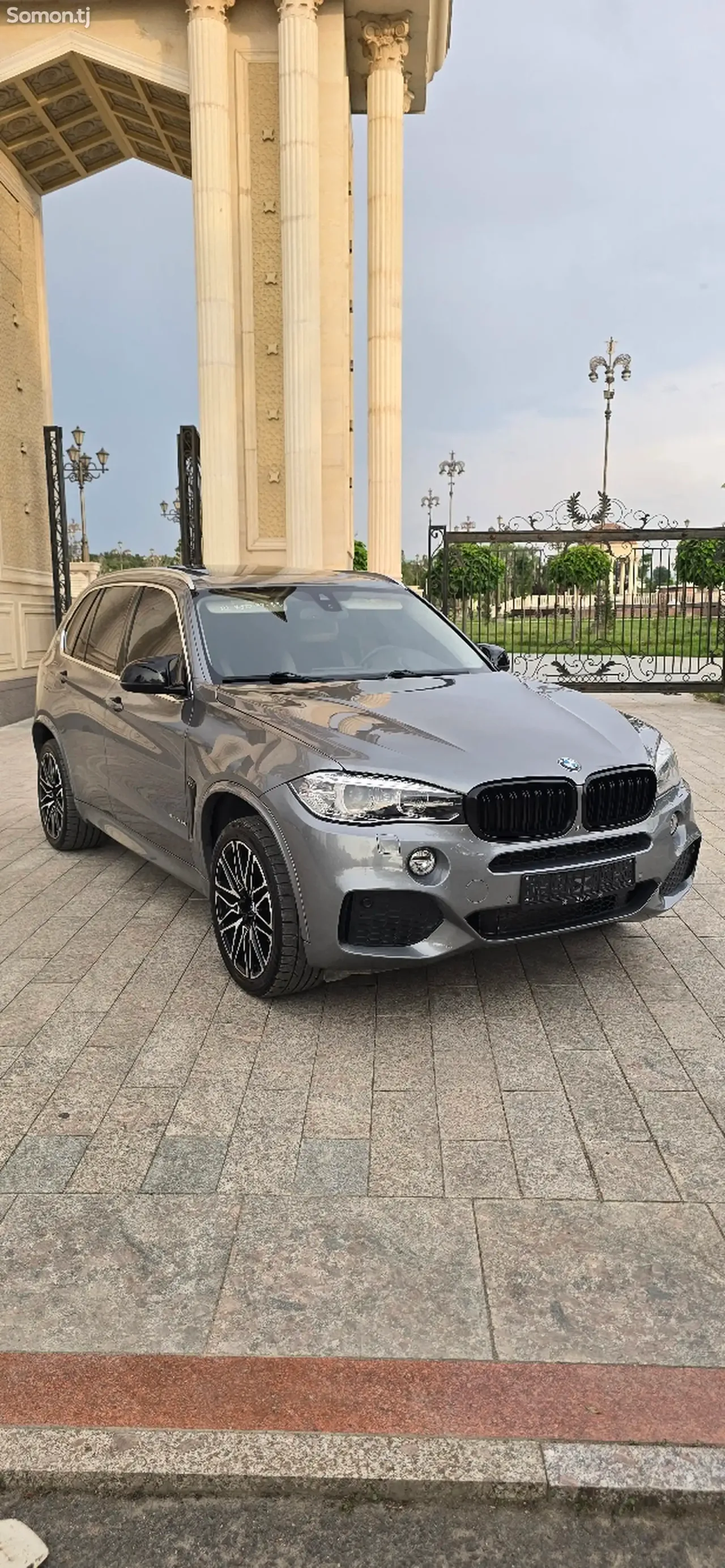 BMW X5 2015 · 3.0 AT