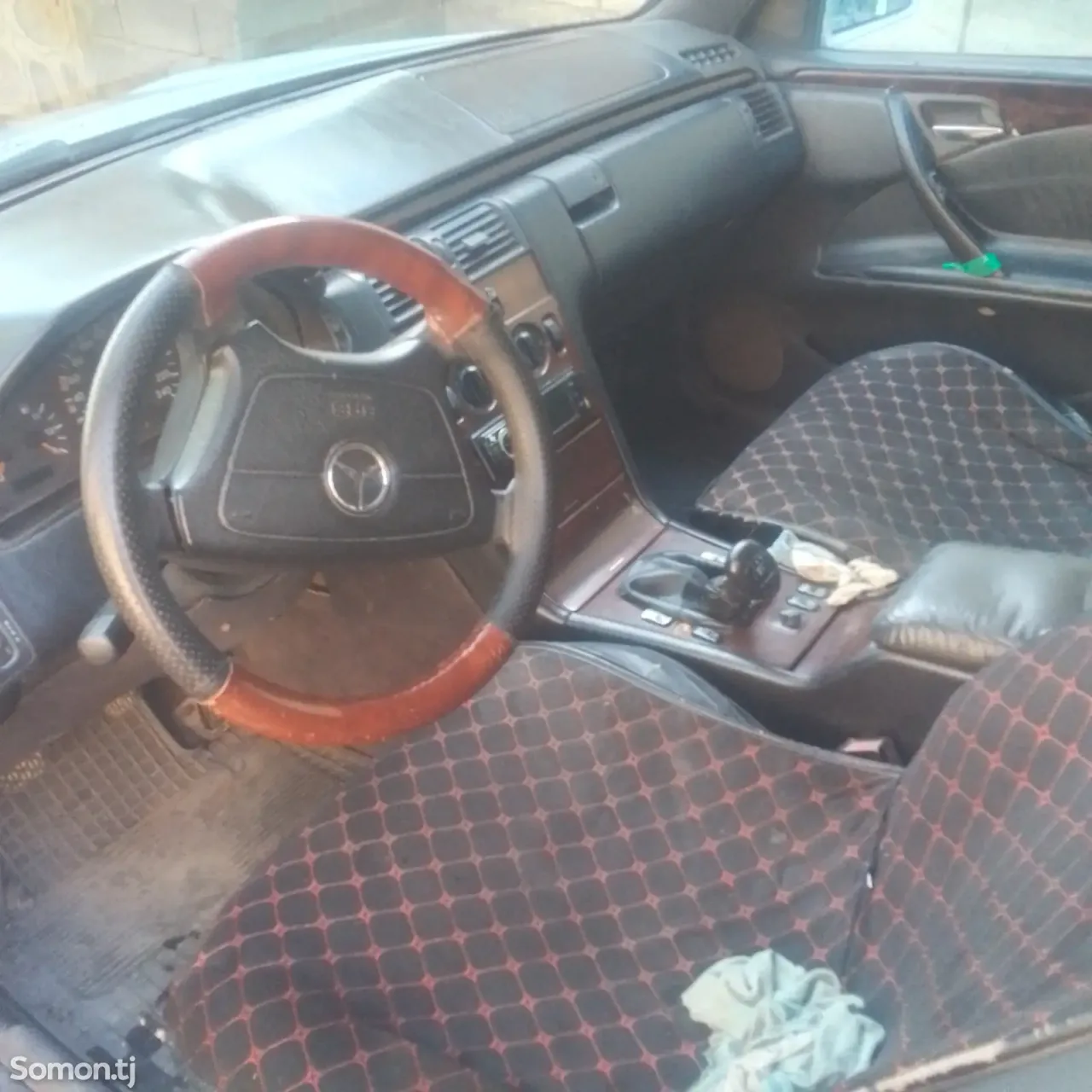 Mercedes-Benz E class 1996 · 2.0 MT