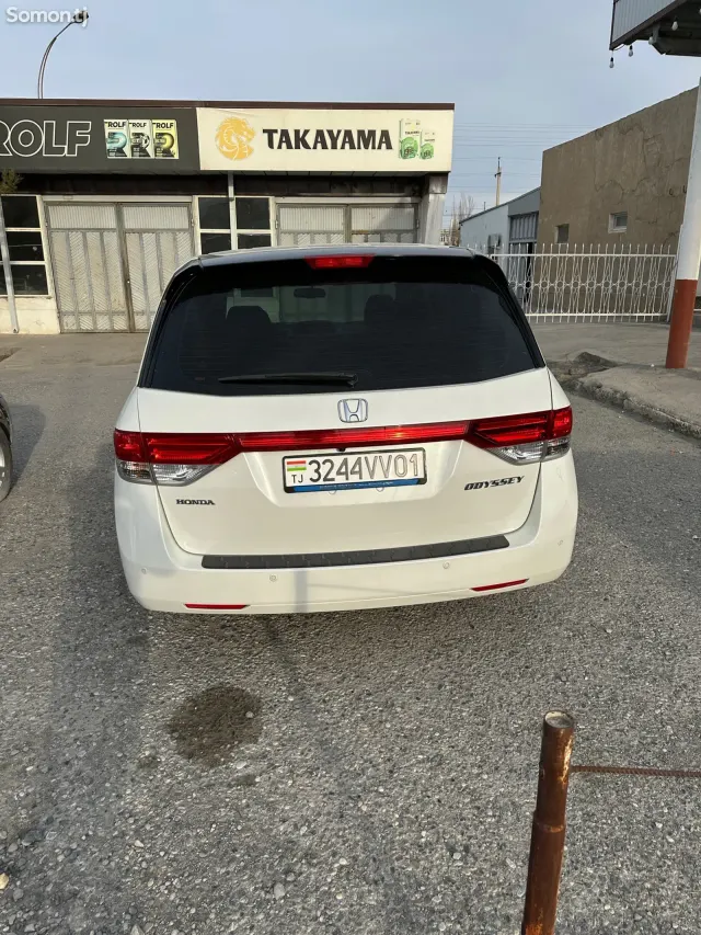 Honda Odyssey 2015 · 3.5 AT