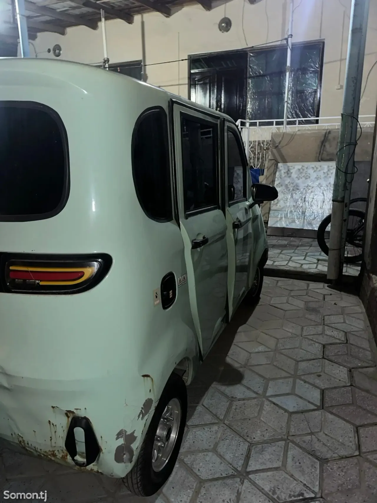 Wuling Hongguang 2025 · AT