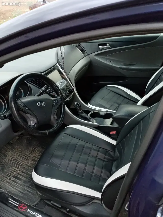 Hyundai Sonata 2012 · 2.0 AT