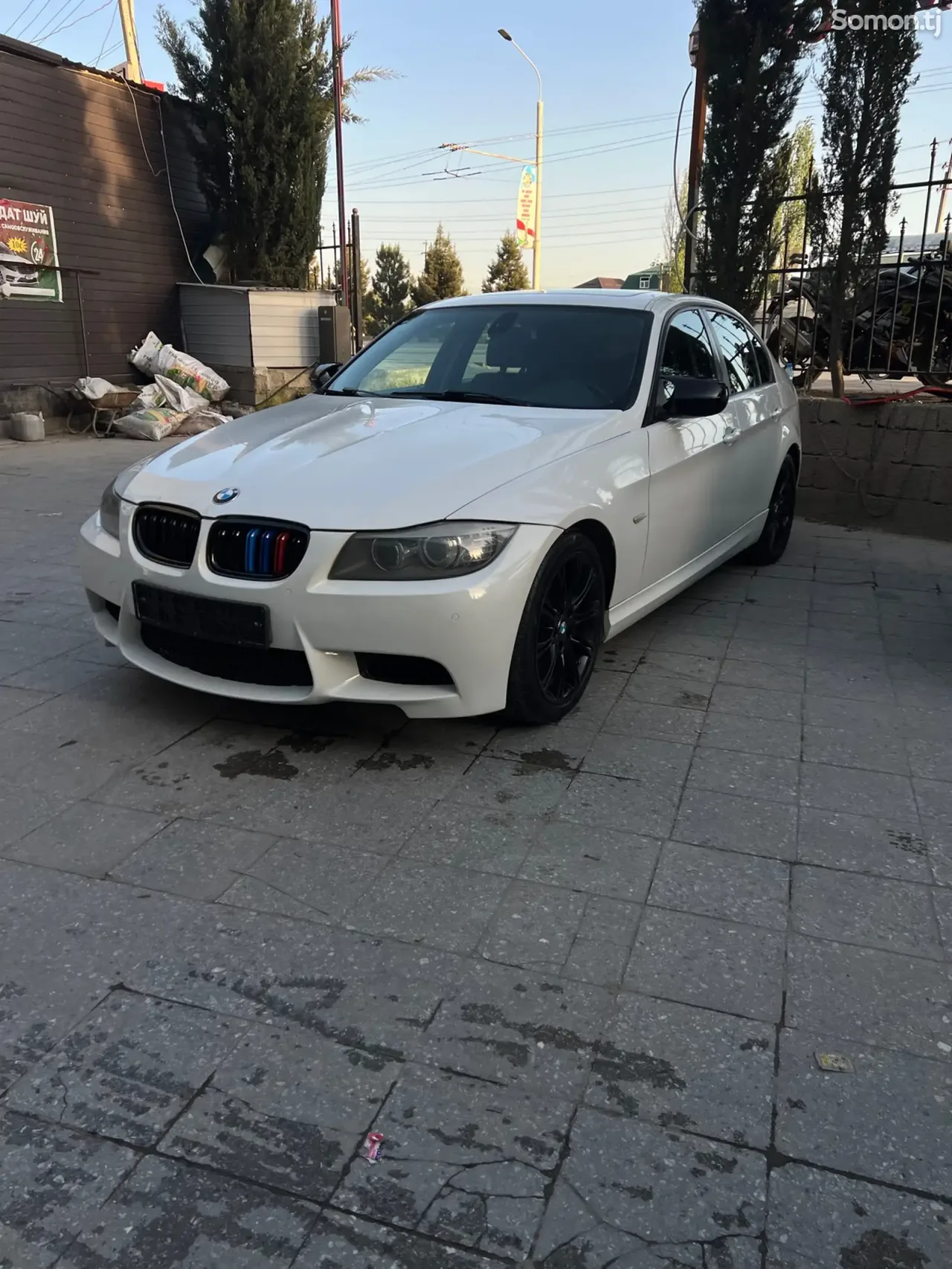 BMW 3 series 2011 · 2.0 AT