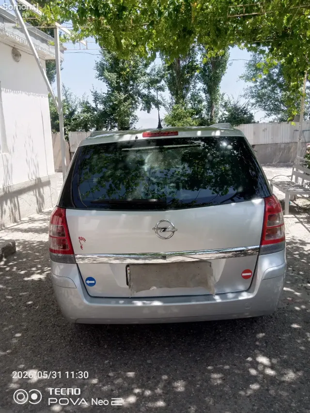 Opel Zafira 2008 · 1.8 MT