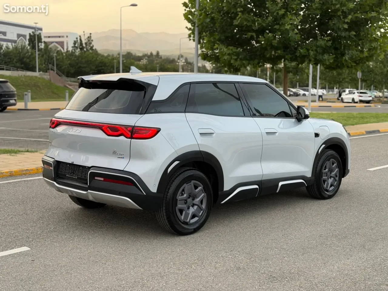 BYD Yuan Up 2025 · AT