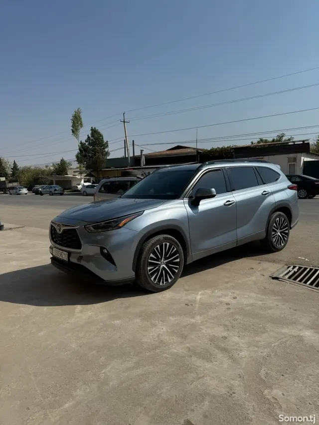 Toyota Highlander 2021 · 3.5 AT