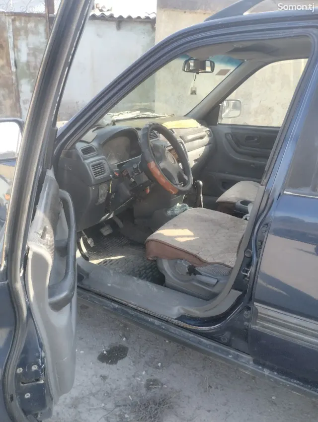 Honda CR-V 1995 · 1.8 MT