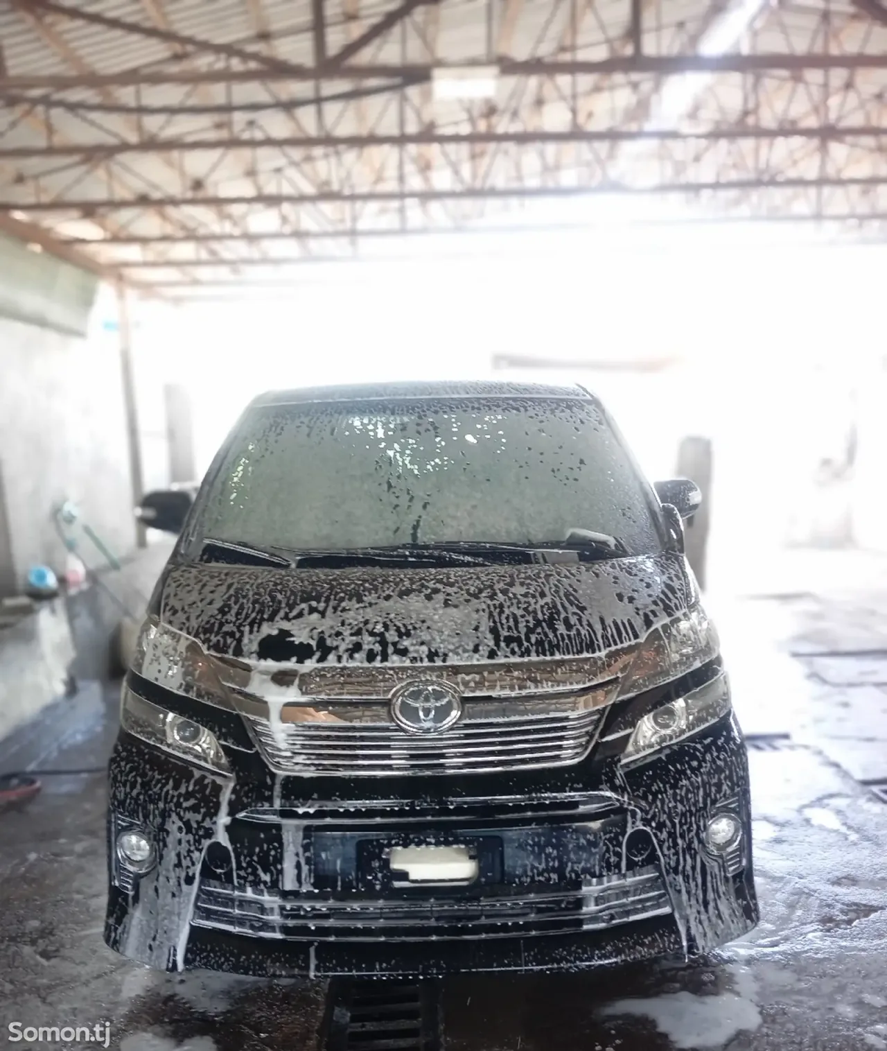 Toyota Vellfire 2014 · 2.4 AT