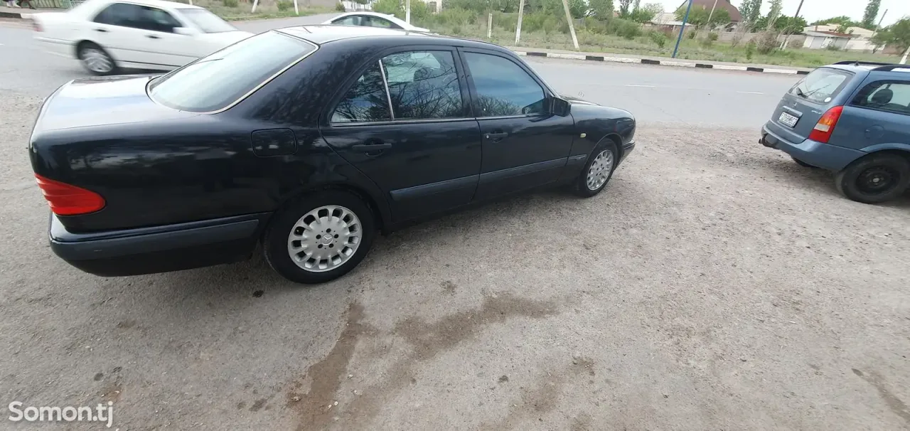 Mercedes-Benz C class 1997 · 2.3 MT