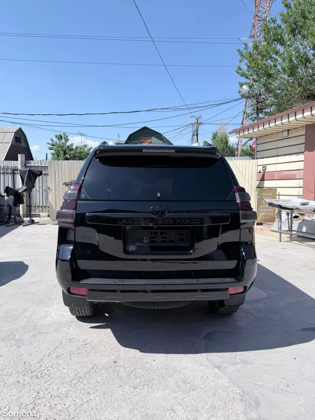 Toyota Land Cruiser Prado 2017 · 3.0 AT