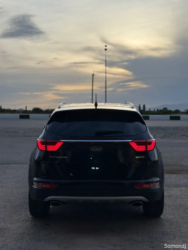 Kia Sportage 2015 · 2.0 AT
