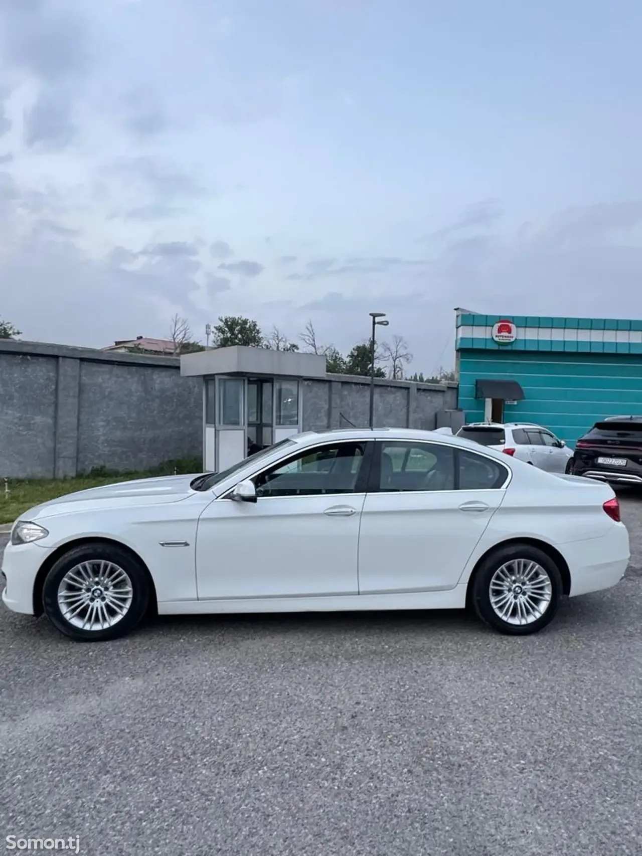 BMW 5 series 2014 · 2.0 AT