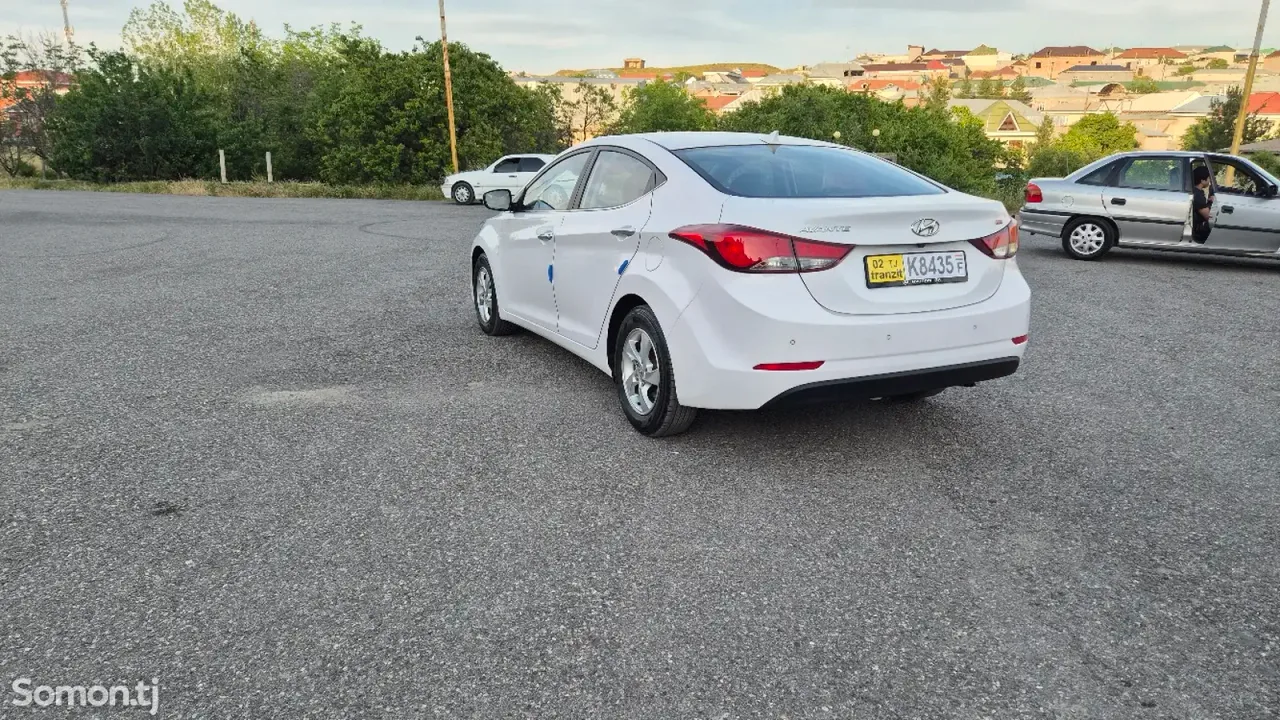 Hyundai Avante 2014 · 1.6 AT