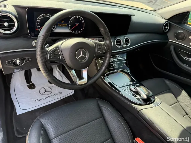 Mercedes-Benz E class 2016 · 3.0 AT