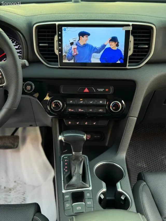 Kia Sportage 2015 · 2.0 AT