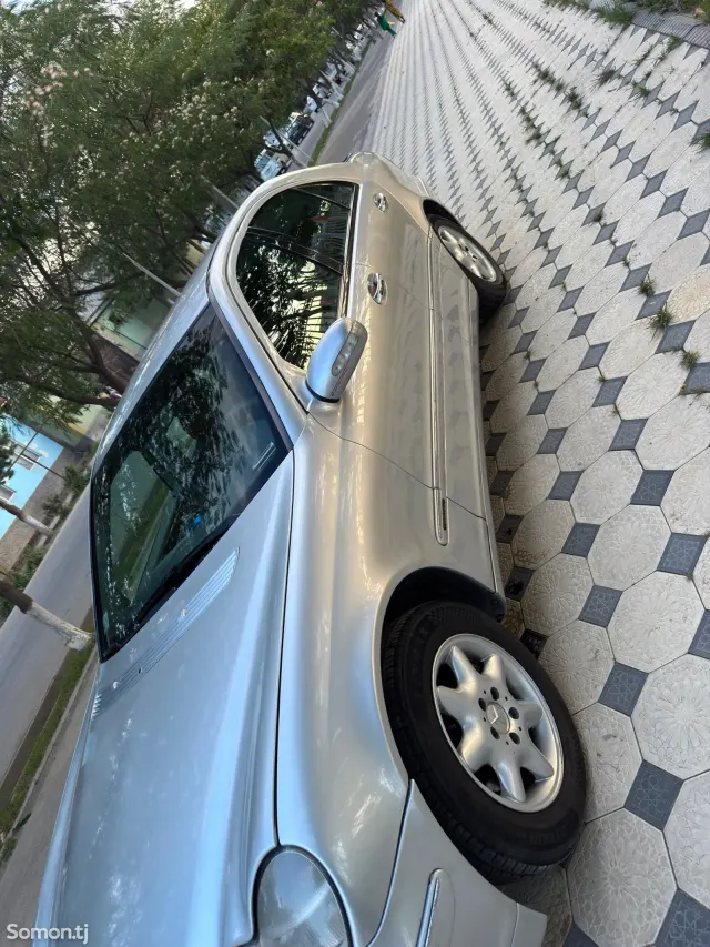 Mercedes-Benz C class 2000 · 2.0 AT