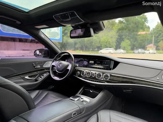 Mercedes-Benz S class 2015 · 4.7 AT