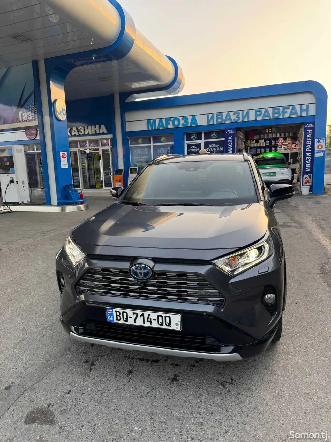 Toyota RAV 4 2021 · 2.5 AT