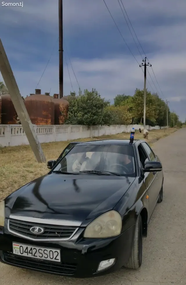 Lada (ВАЗ) Priora 2010 · 1.6 MT