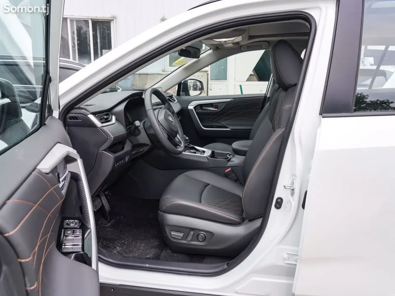 Toyota RAV 4 2025 · 2.5 AT