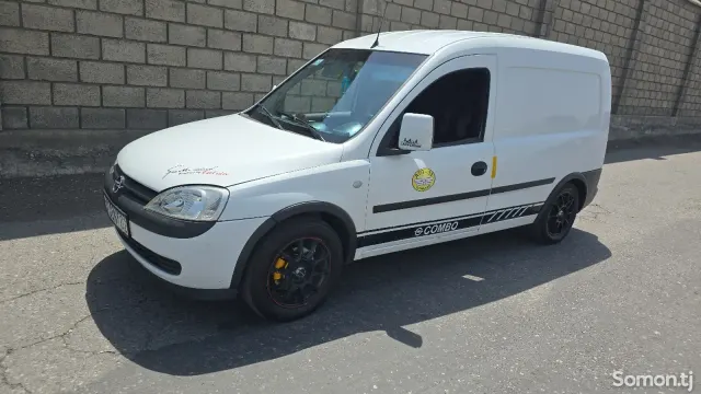 Opel Combo 2007 · 1.3 MT
