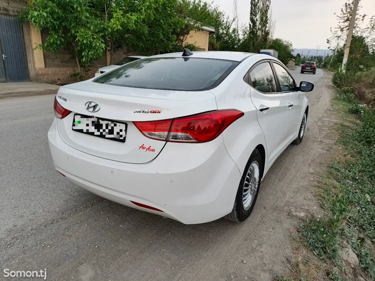 Hyundai Avante 2011 · 1.6 AT