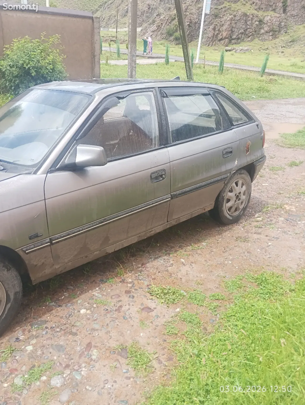 Opel Astra F 1992 · 1.6 MT