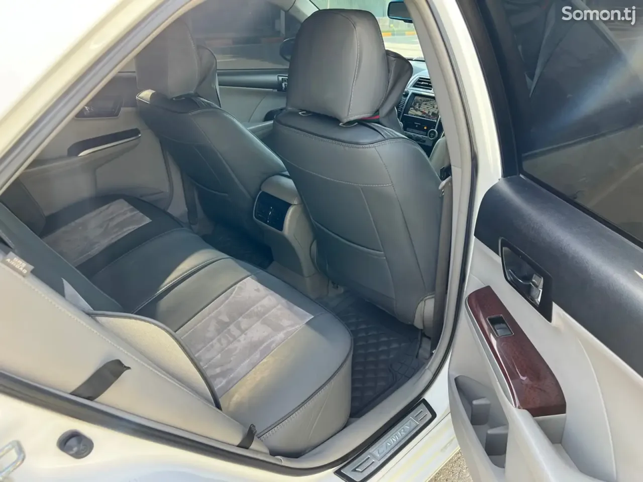 Toyota Camry 2012 · 2.5 AT
