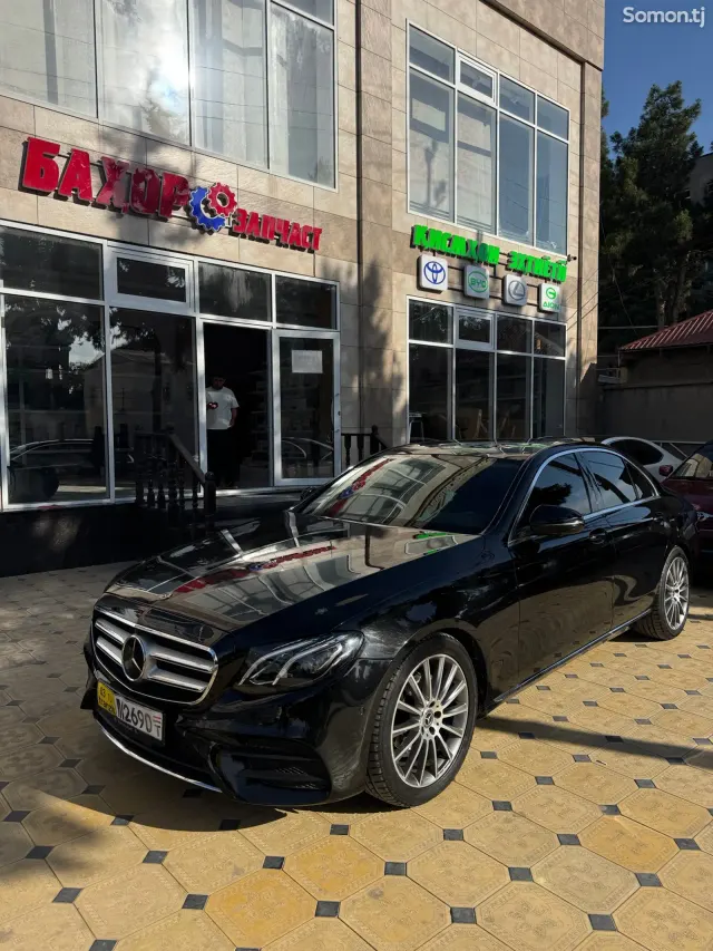 Mercedes-Benz E class 2018 · 2.2 AT