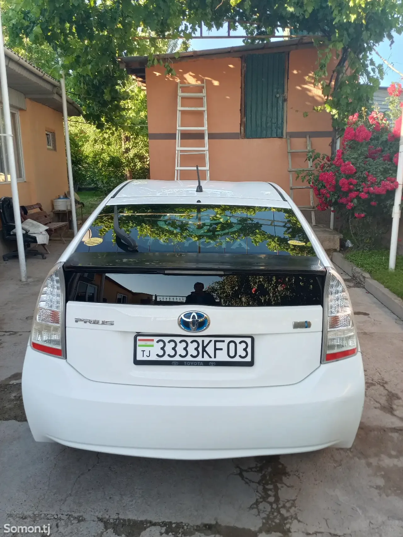 Toyota Prius 2010 · 1.8 CVT