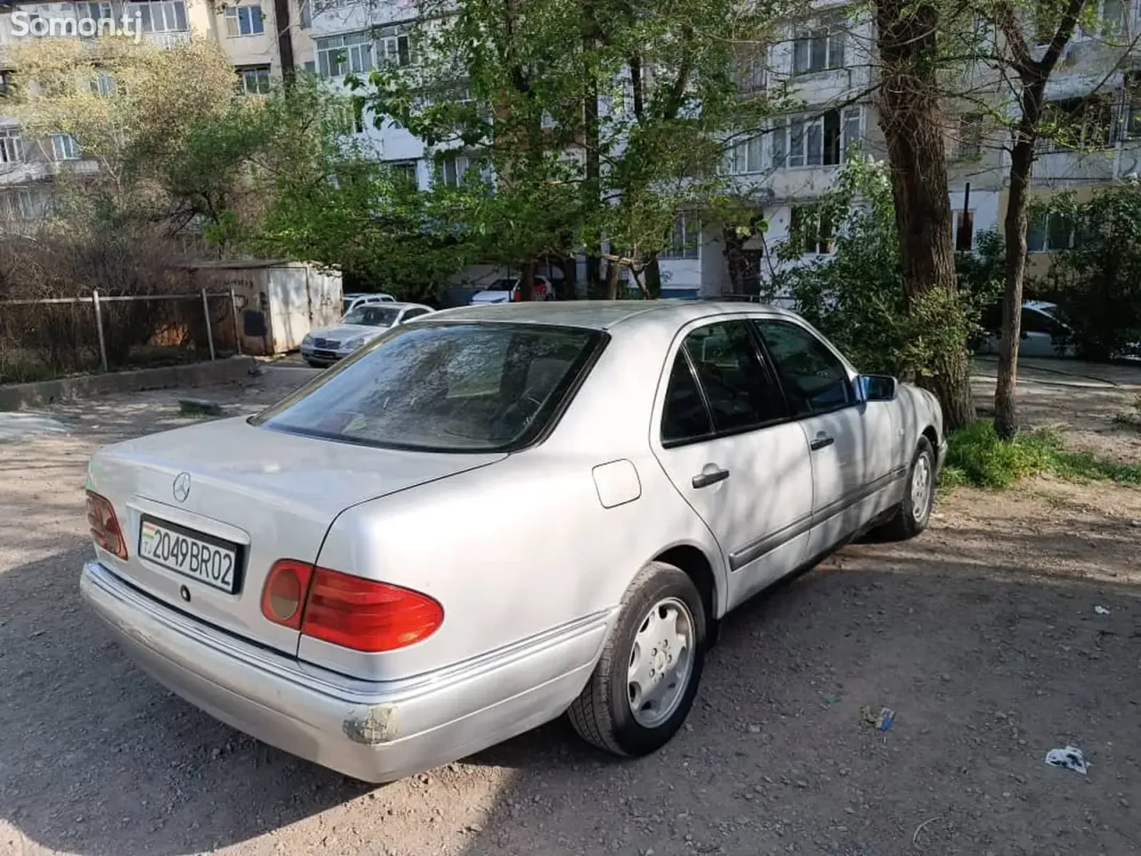 Mercedes-Benz E class 1996 · 2.2 MT