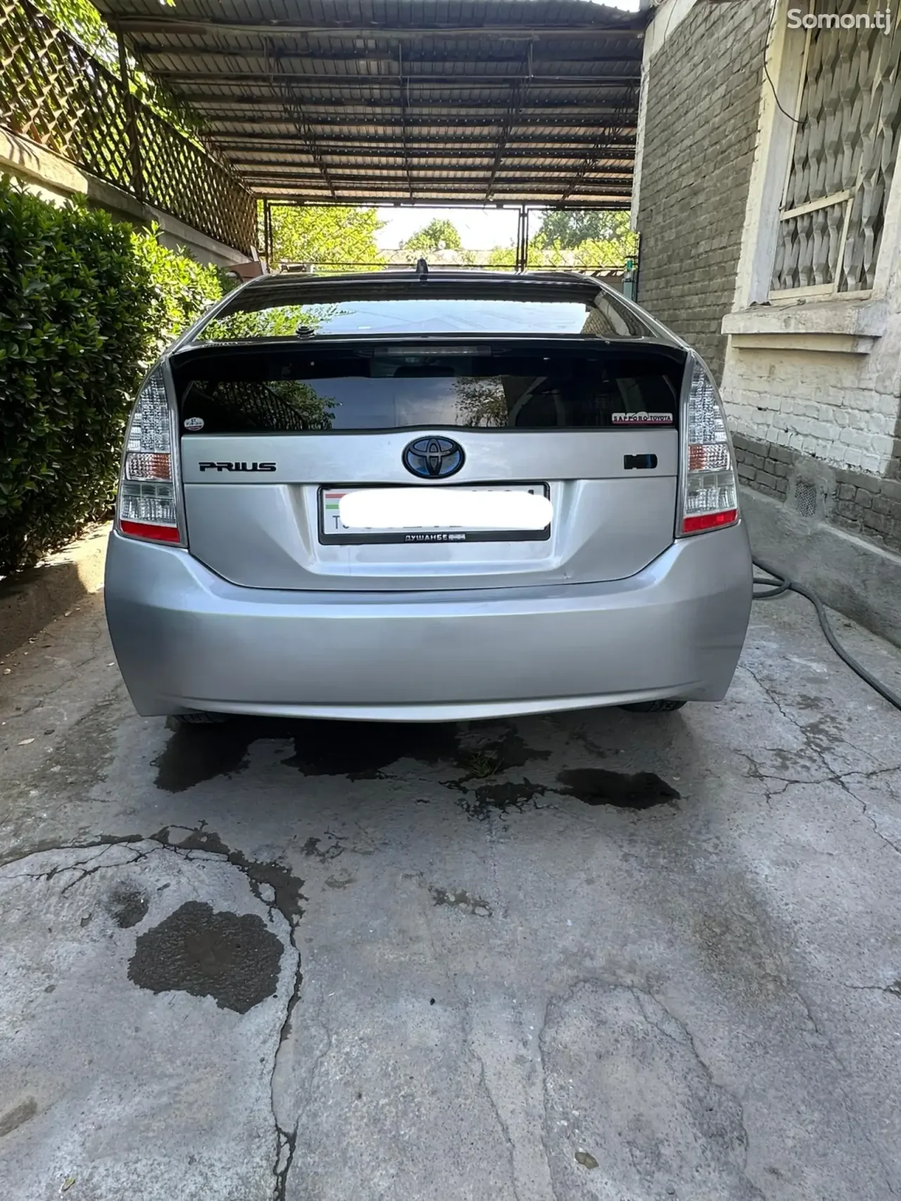 Toyota Prius 2010 · 1.8 AT